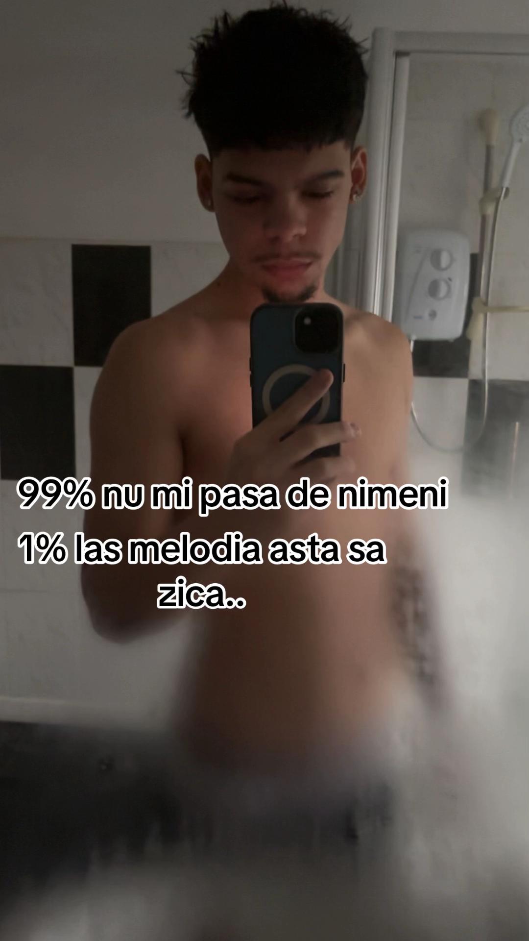 @Alex🦦