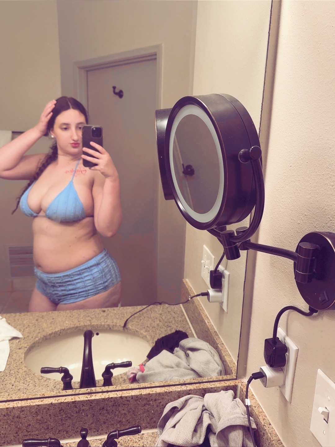 @Heluv_brii