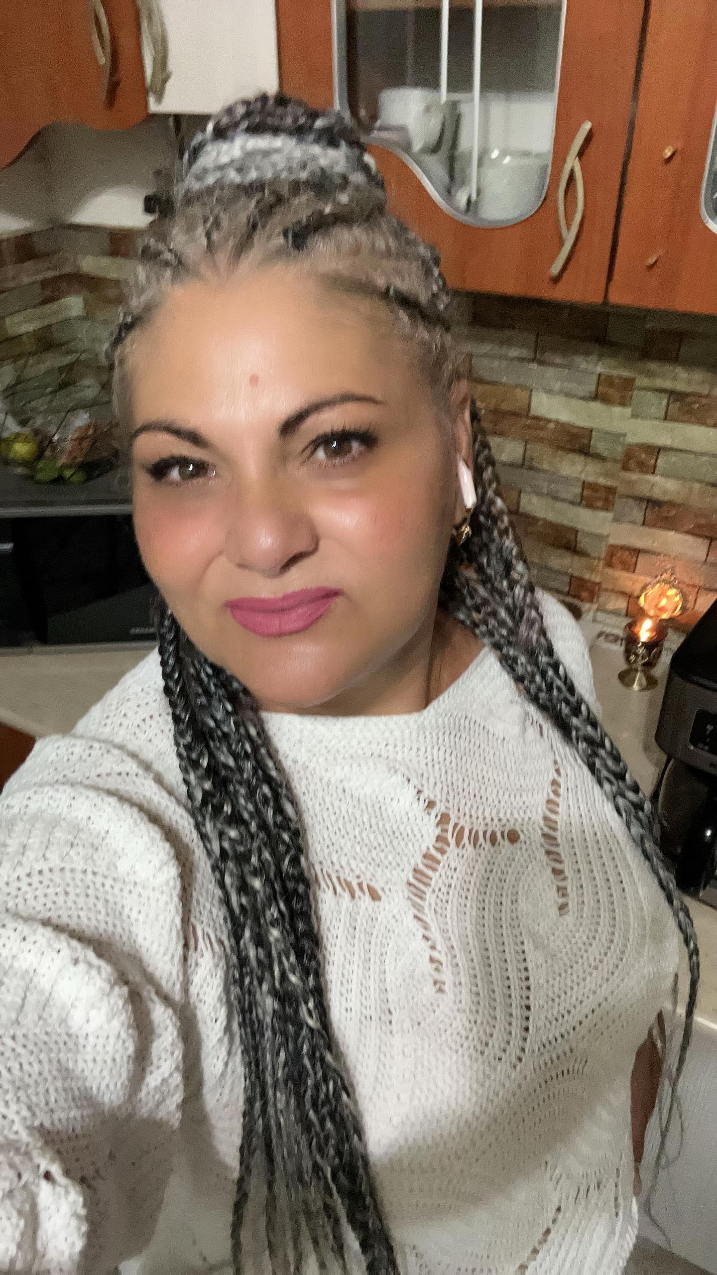 @Angela Vama