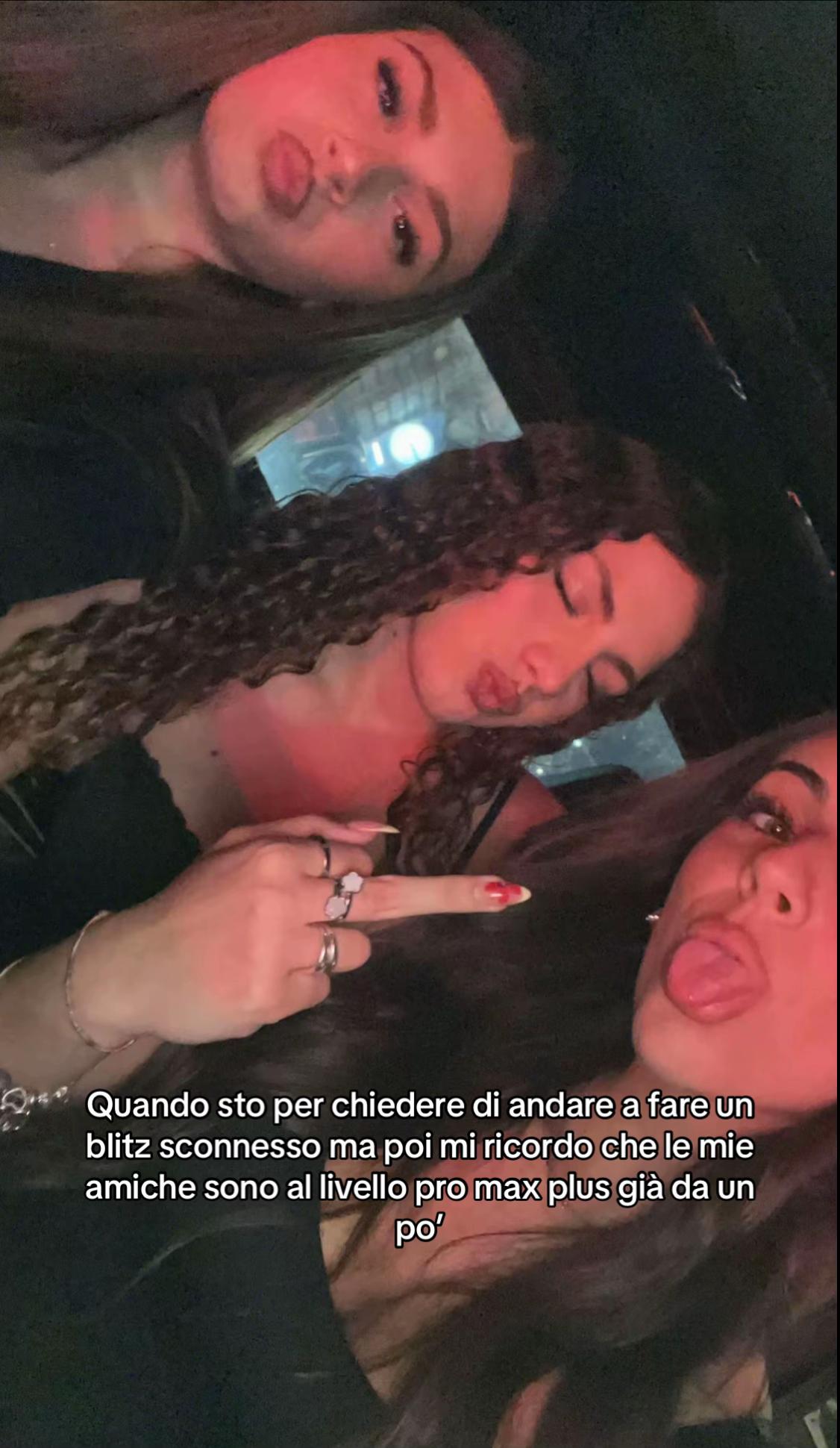 @viv&igrave;