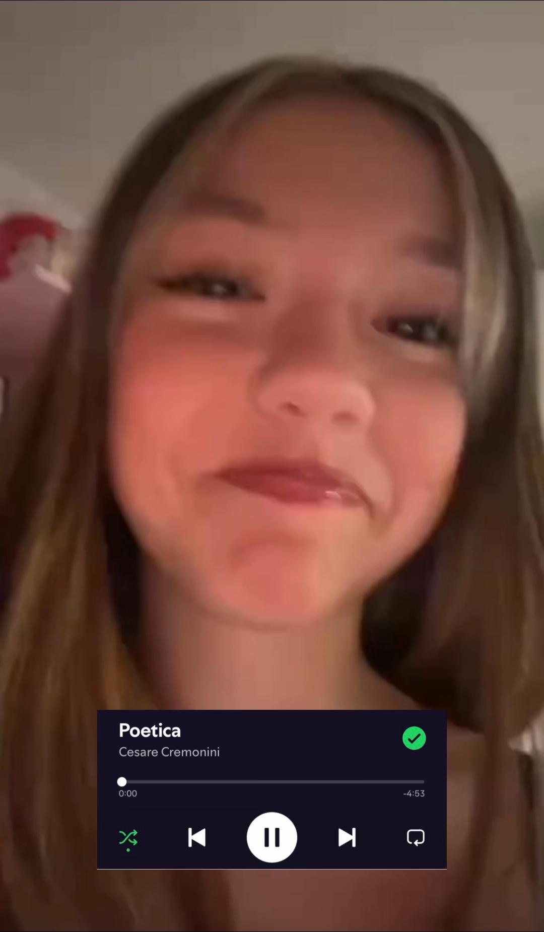 @vivii_spamm