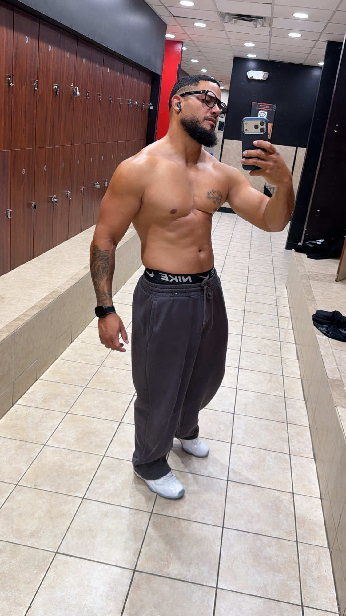 @_yurbaez