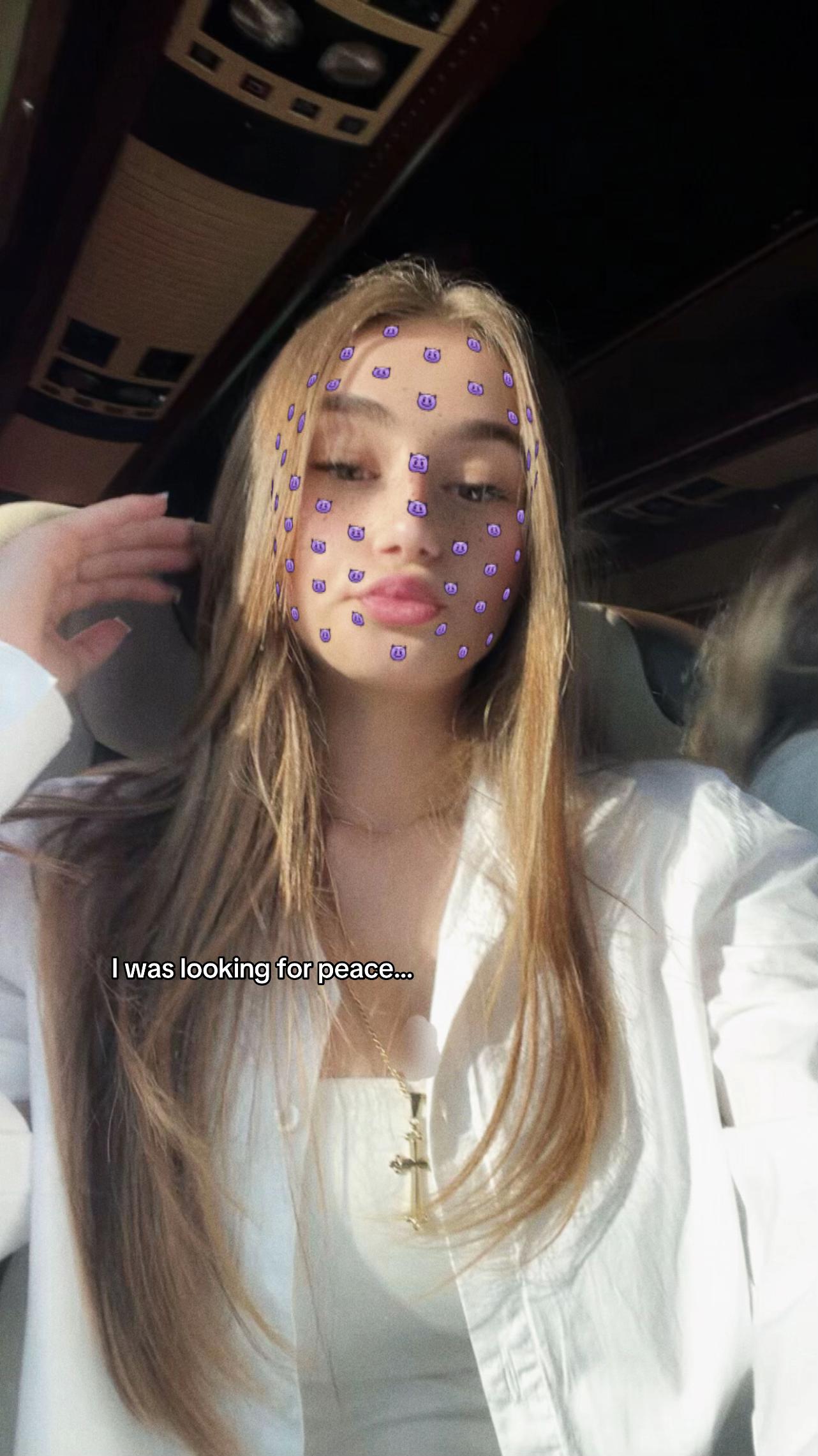 @𝐋