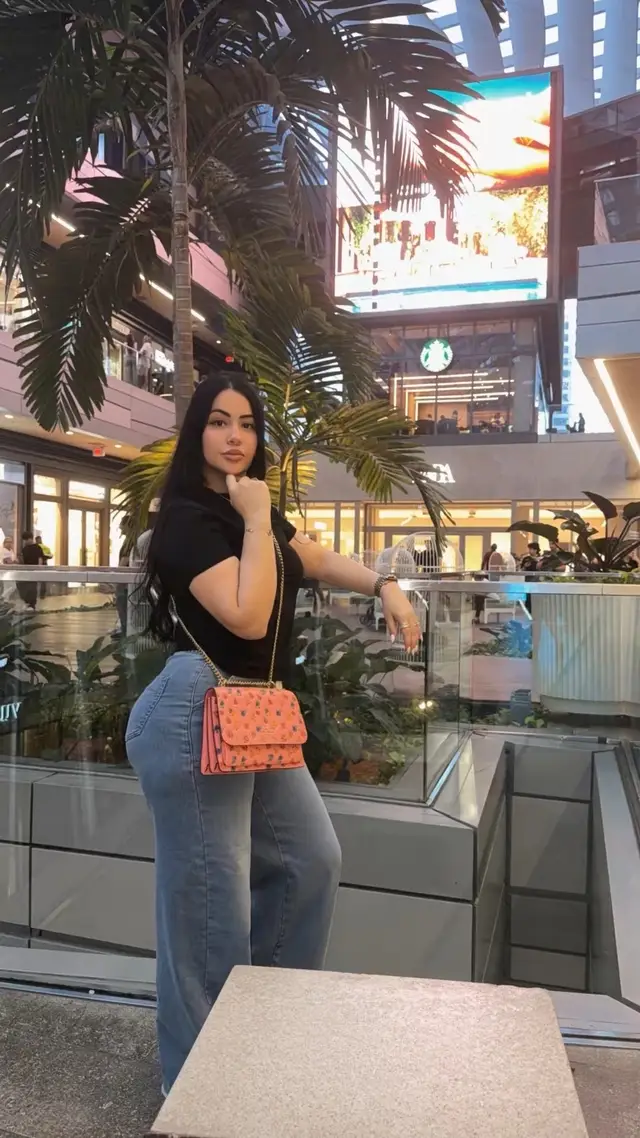 @Daniela Abella