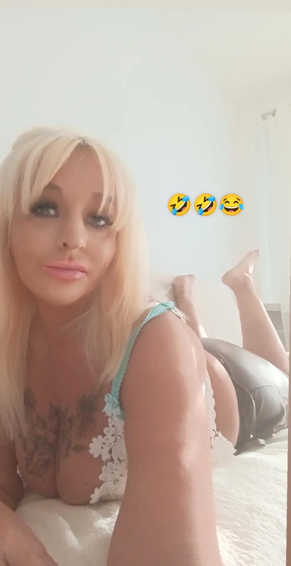 @Laluna