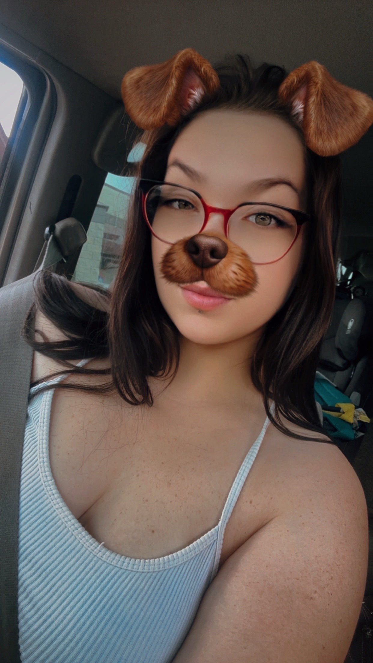 @victoriaraine03