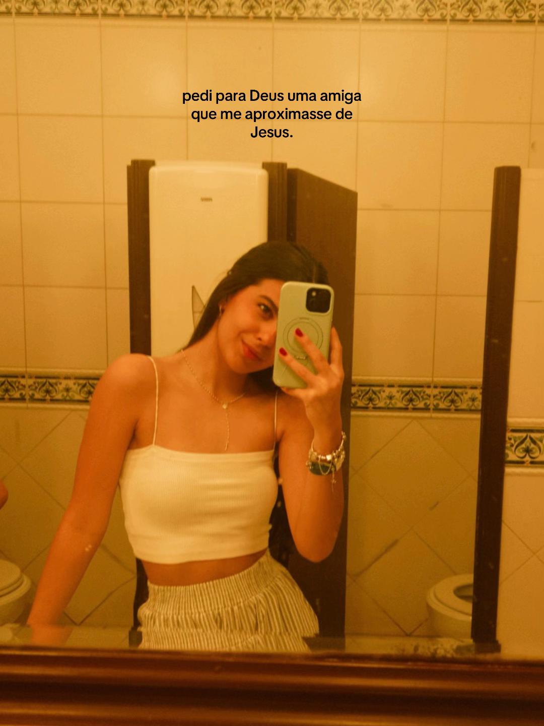 @Gabriela