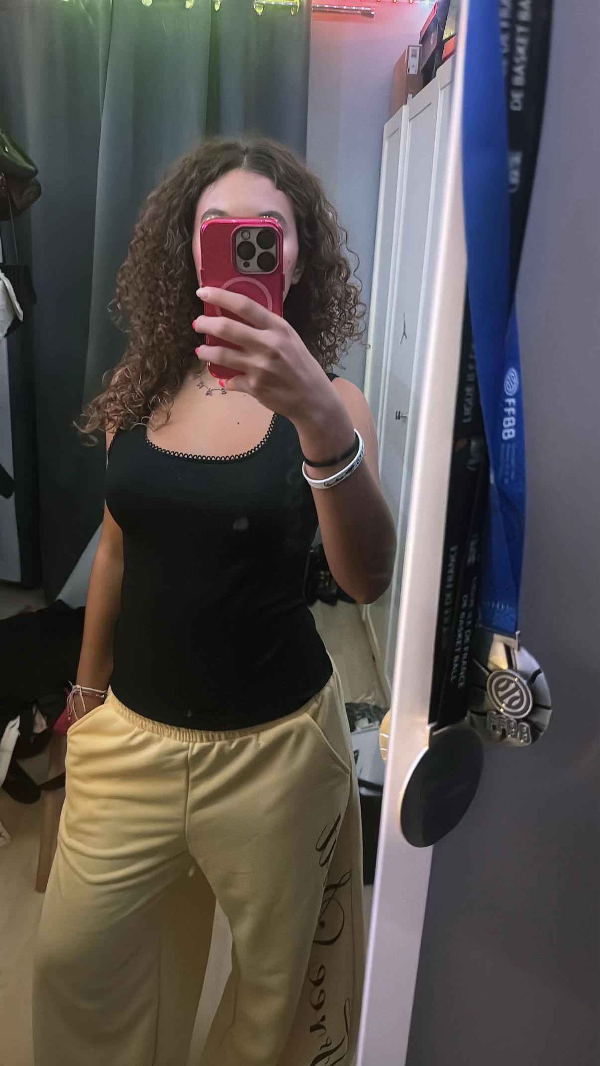 @𝒮𝒶𝓇𝒶𝟣𝟢𝟢𝒽✅