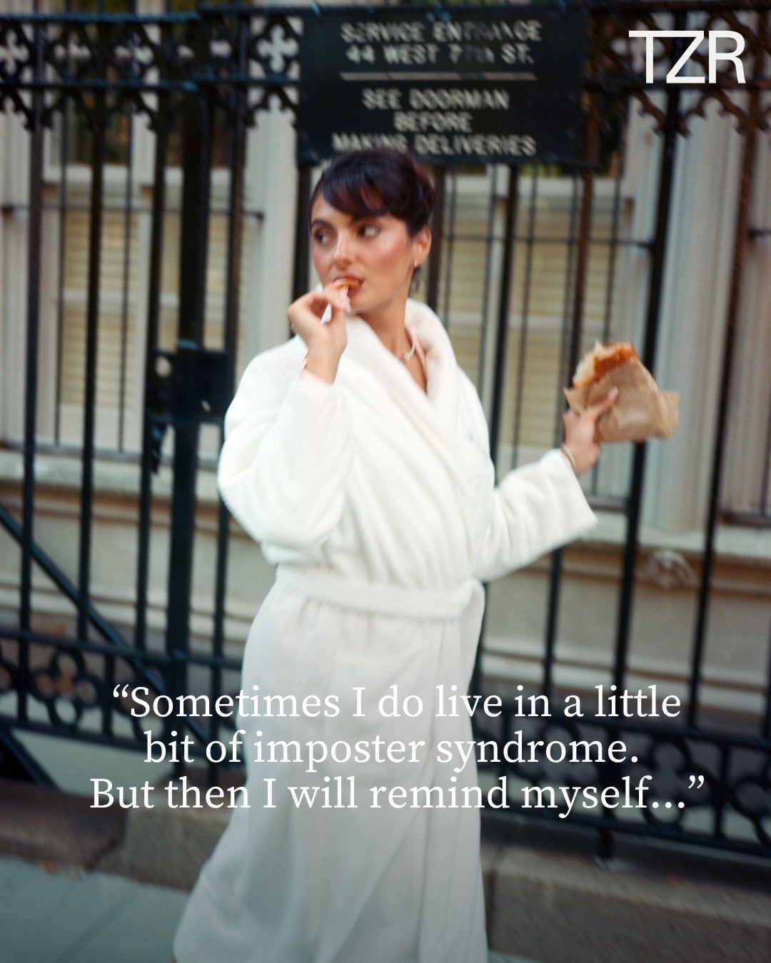 @thezoereport