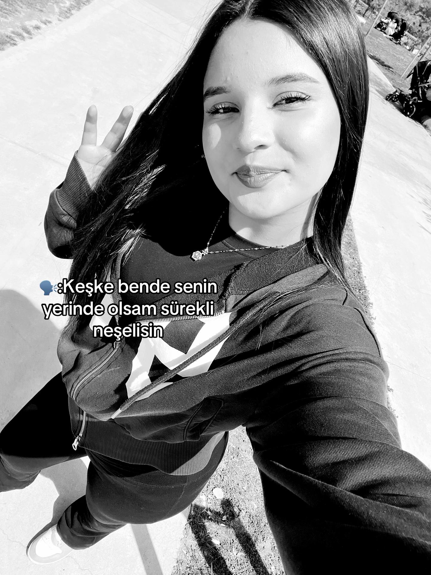 @Elayyllomm🧸