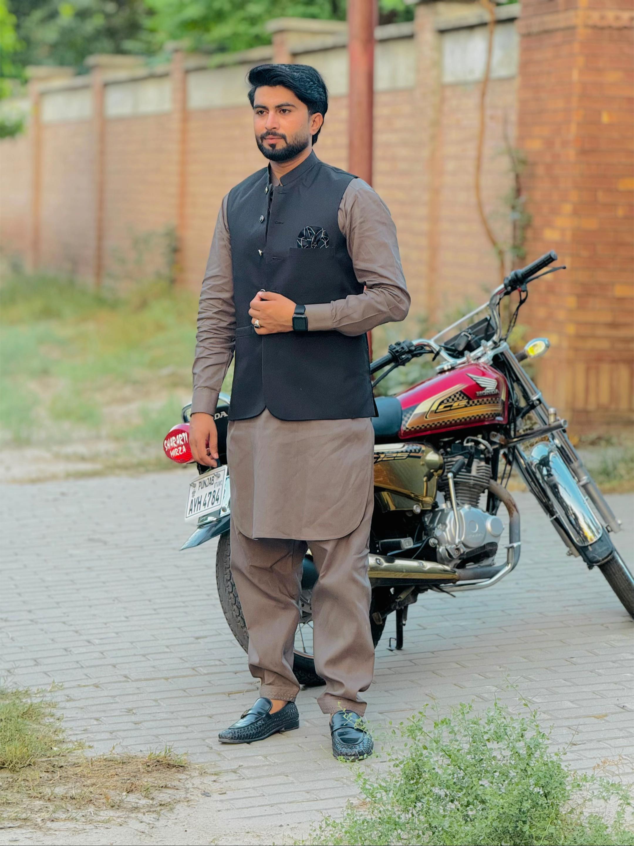 @SHARARTI MIRZA😎♥️