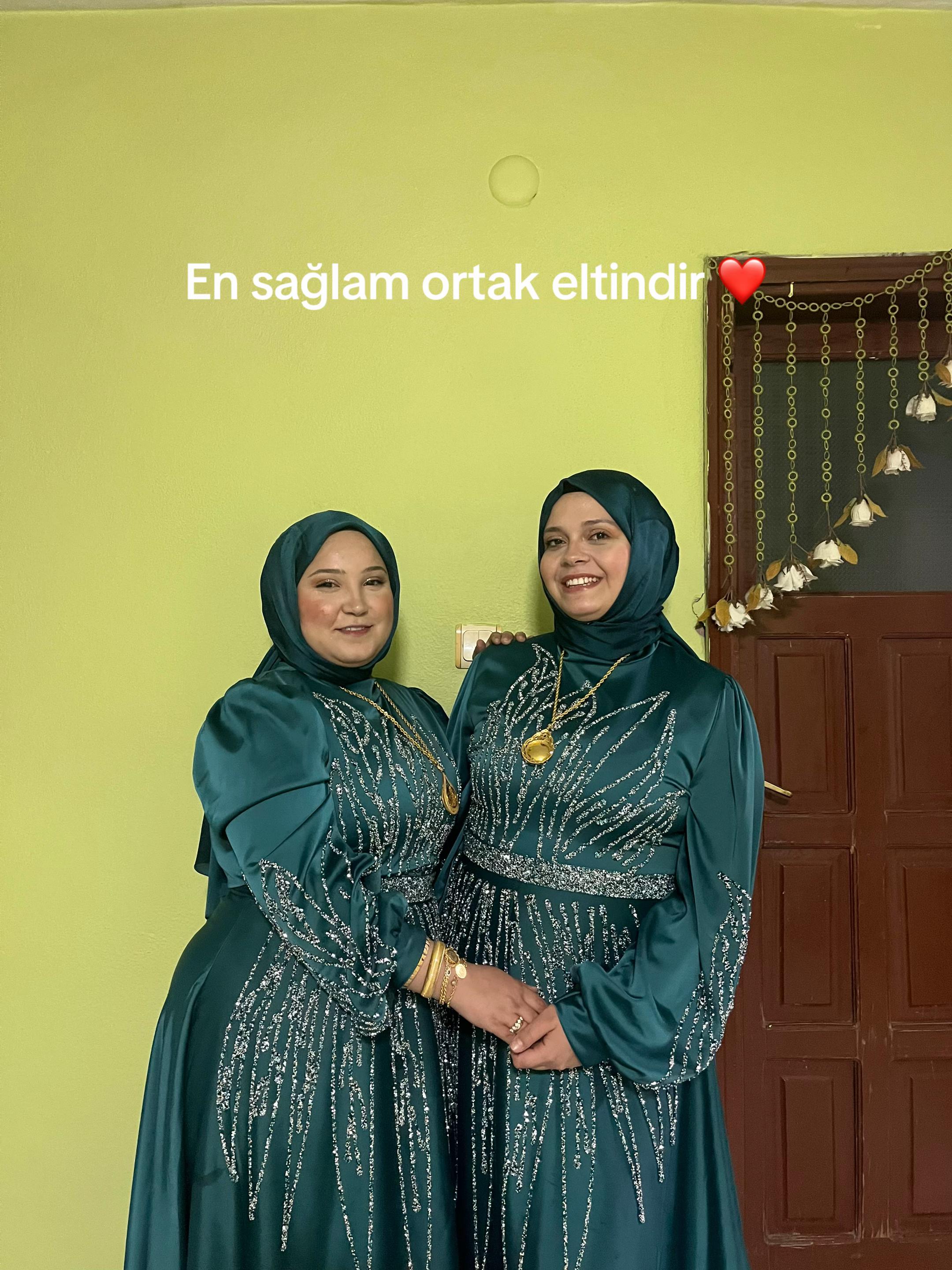 @Ayşegüll