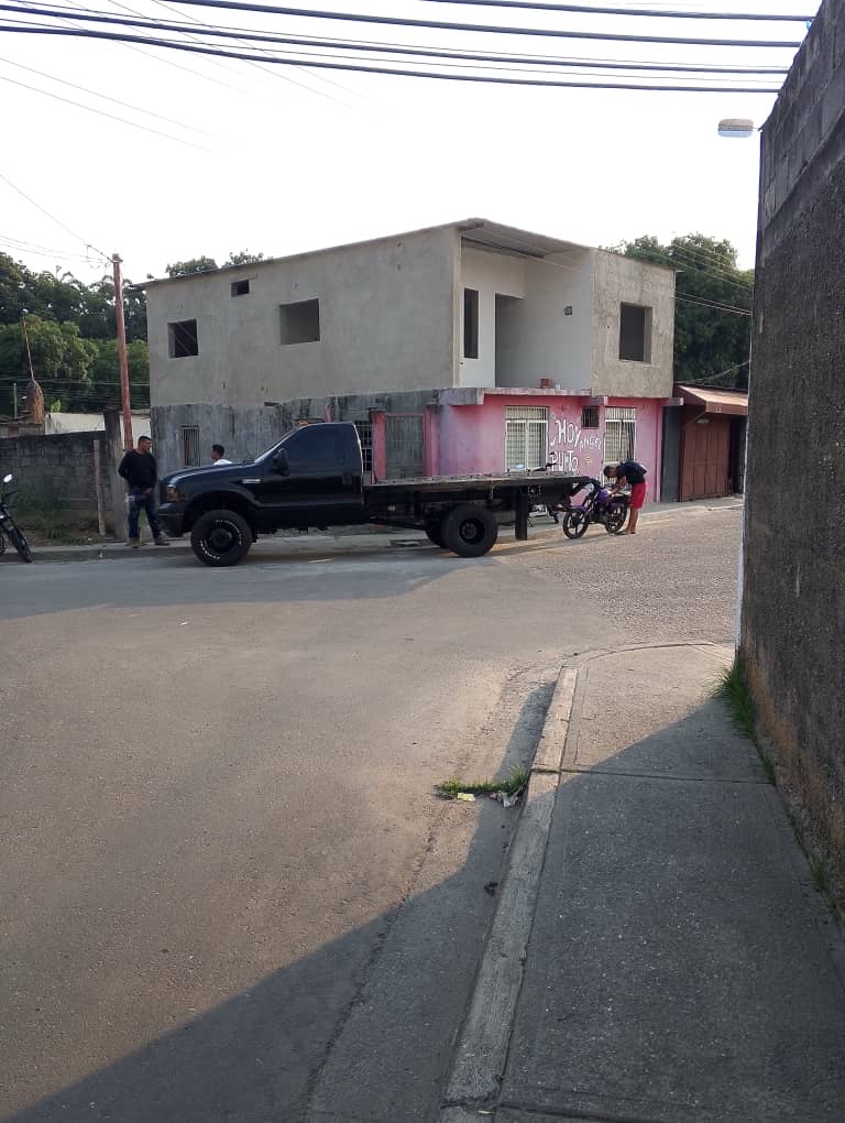 @Hector Lira