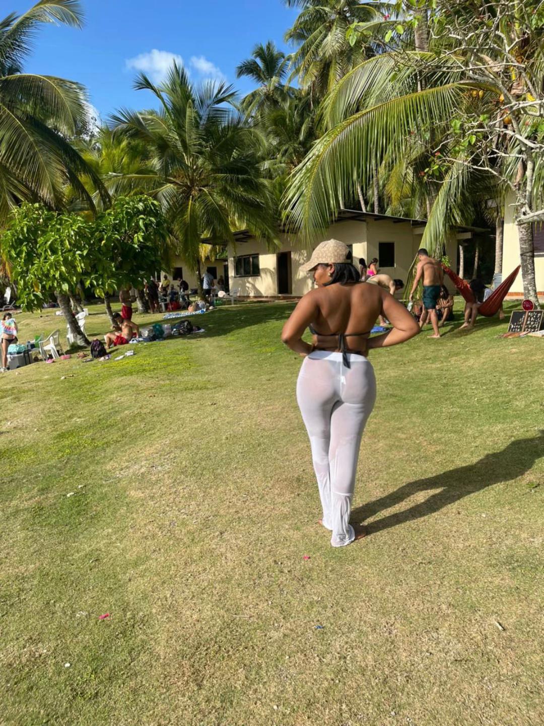 @hillary09128