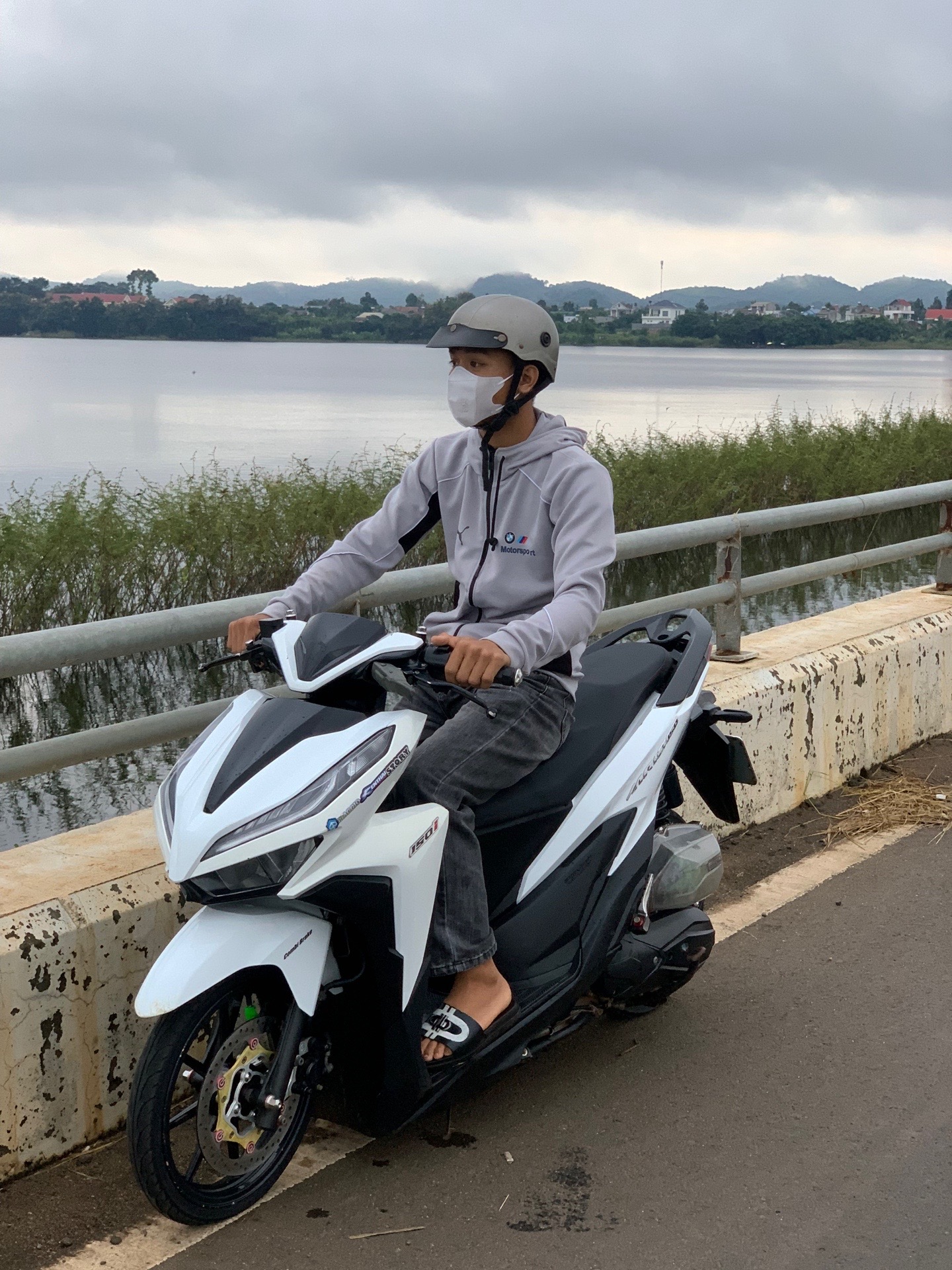 @hun_sime 👮&zwj;♂️