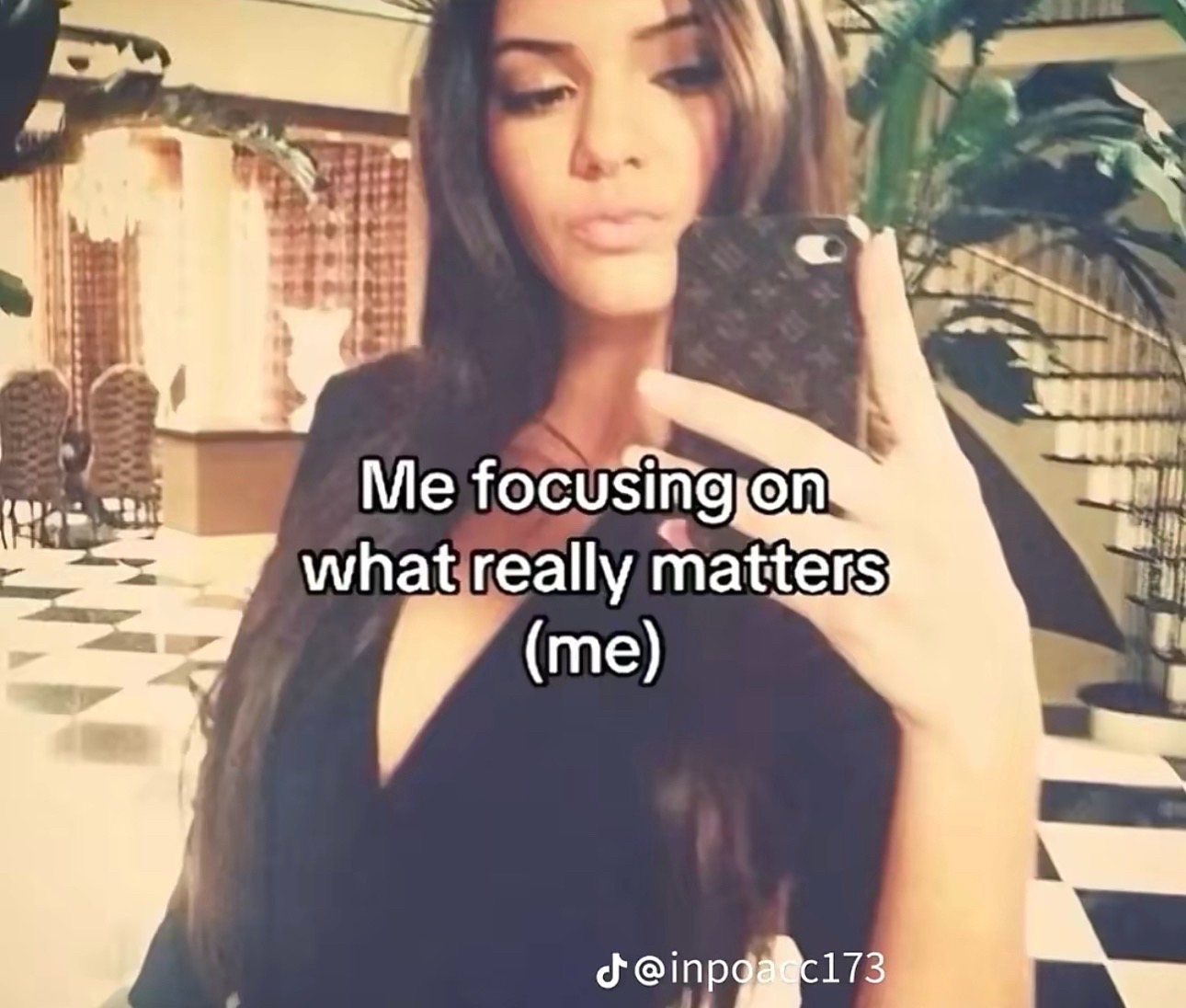 @theeziahmariee