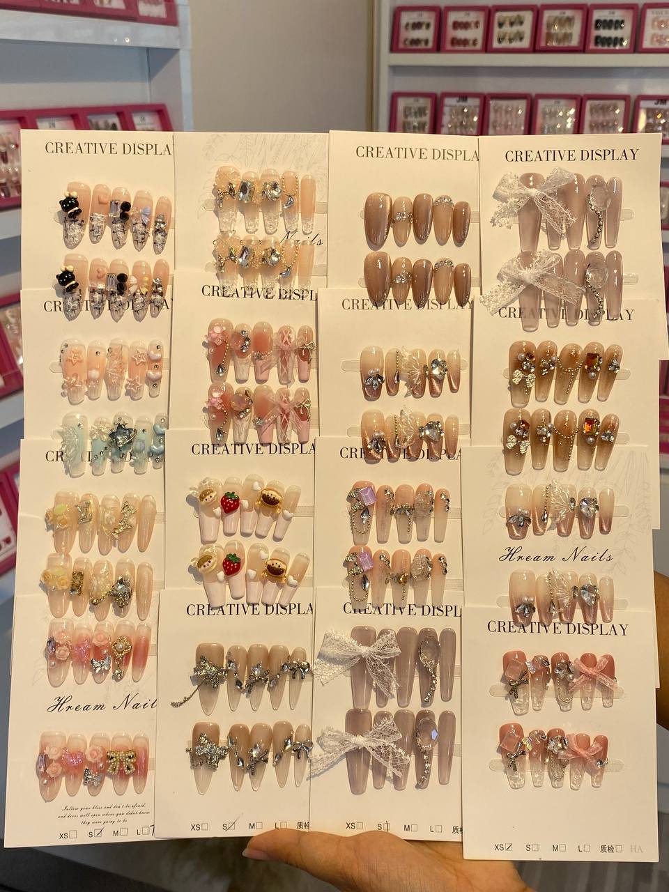 @JMhandmadepressonnails