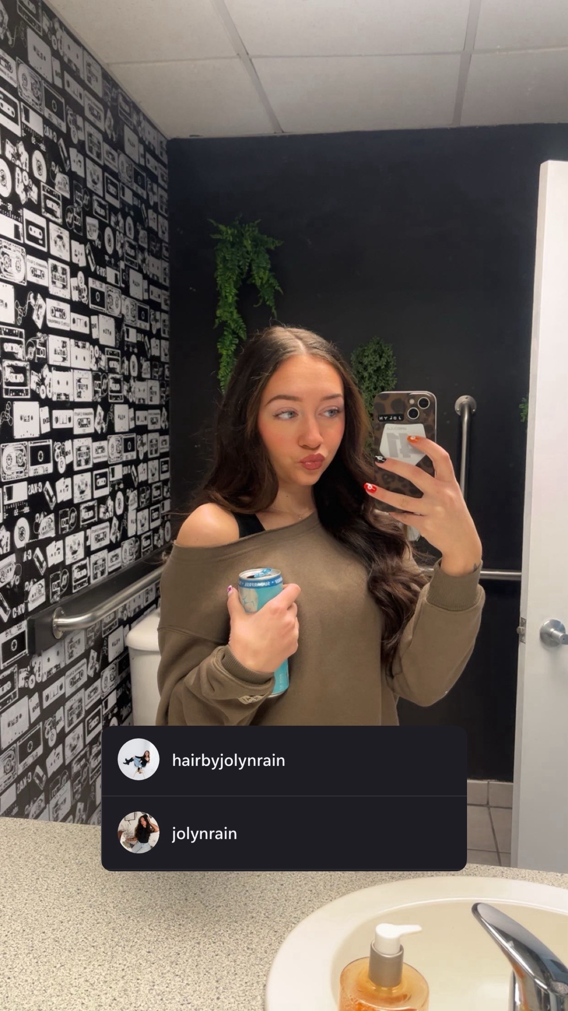 @Jolyn | MN hairstylist