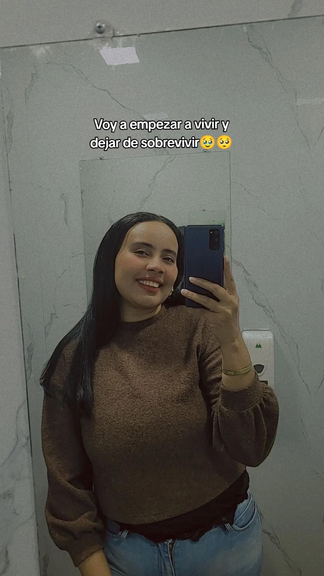 @danira_soto