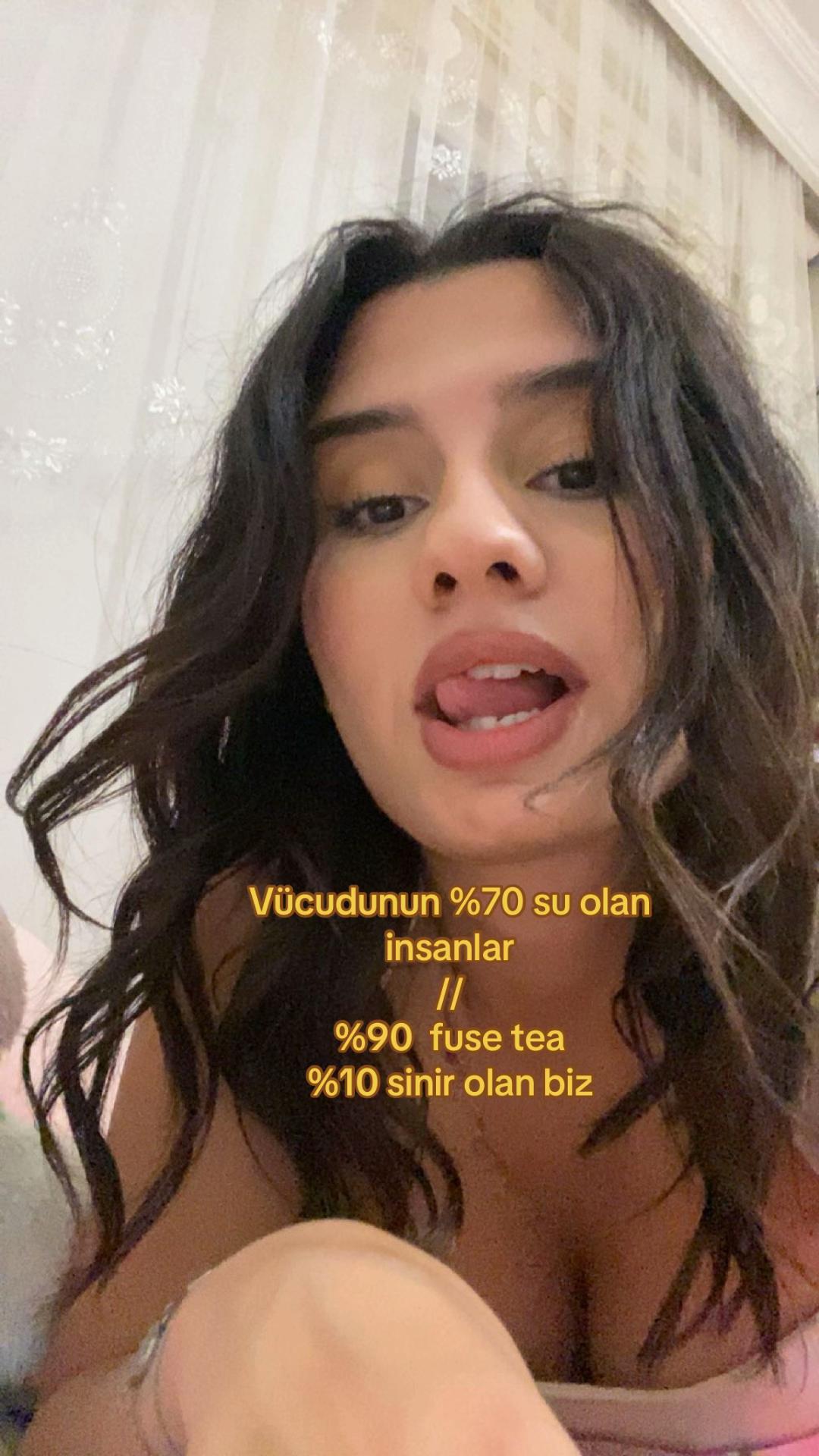 @𝔙𝔢𝔫𝔫𝔢𝔰𝔰𝔞𝔞𝔞