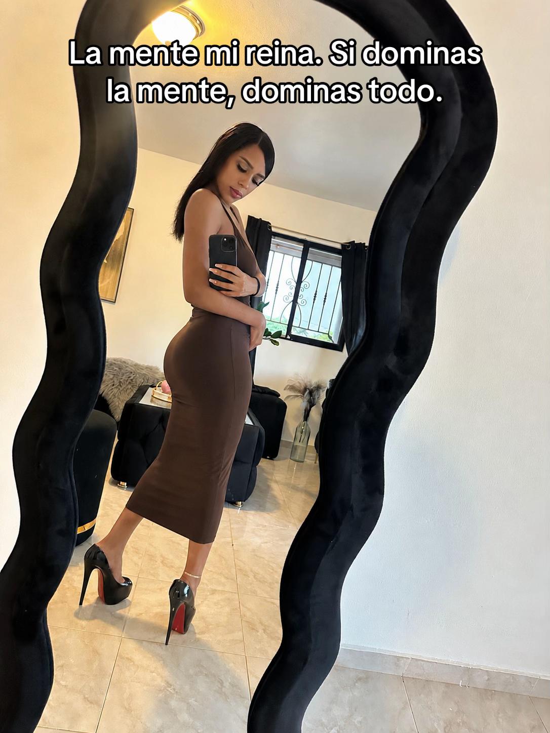 @🫦