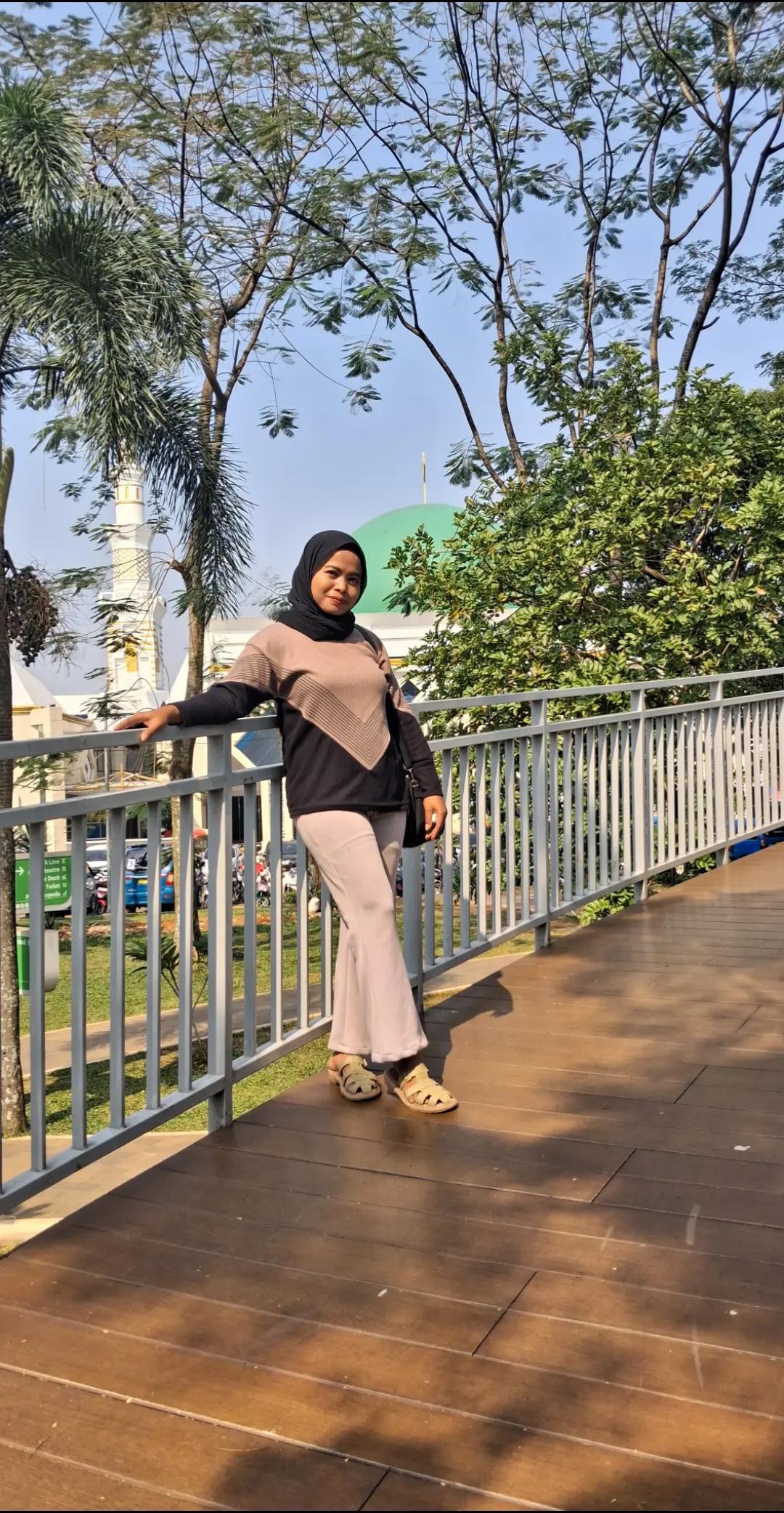 @neng aprilia (Baby R)🥰