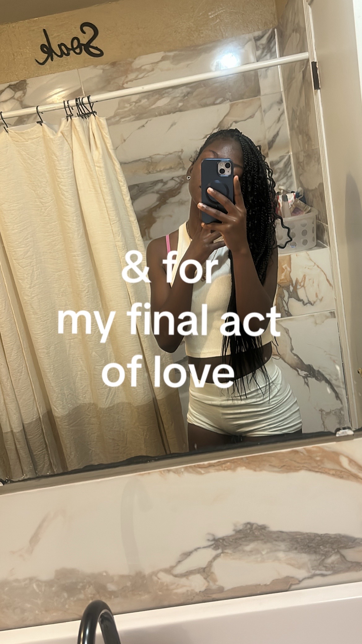 @lola bunny