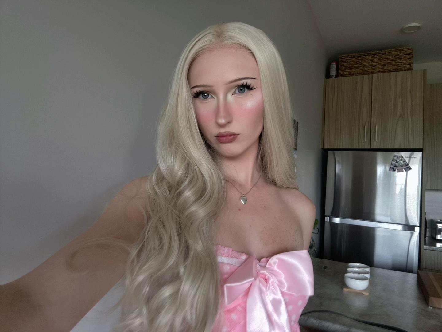 @𝚊𝚖𝚢