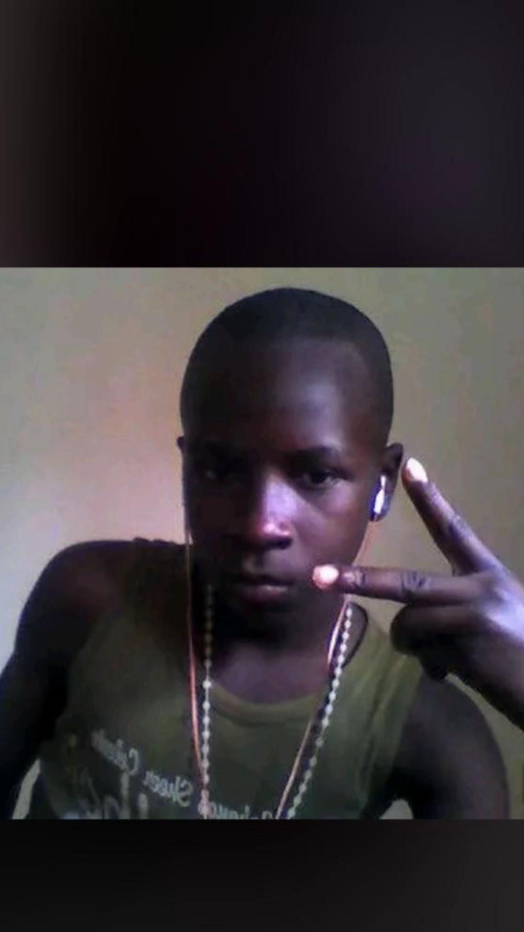 @LE M&Eacute;TISSE NOIR 🇨🇲