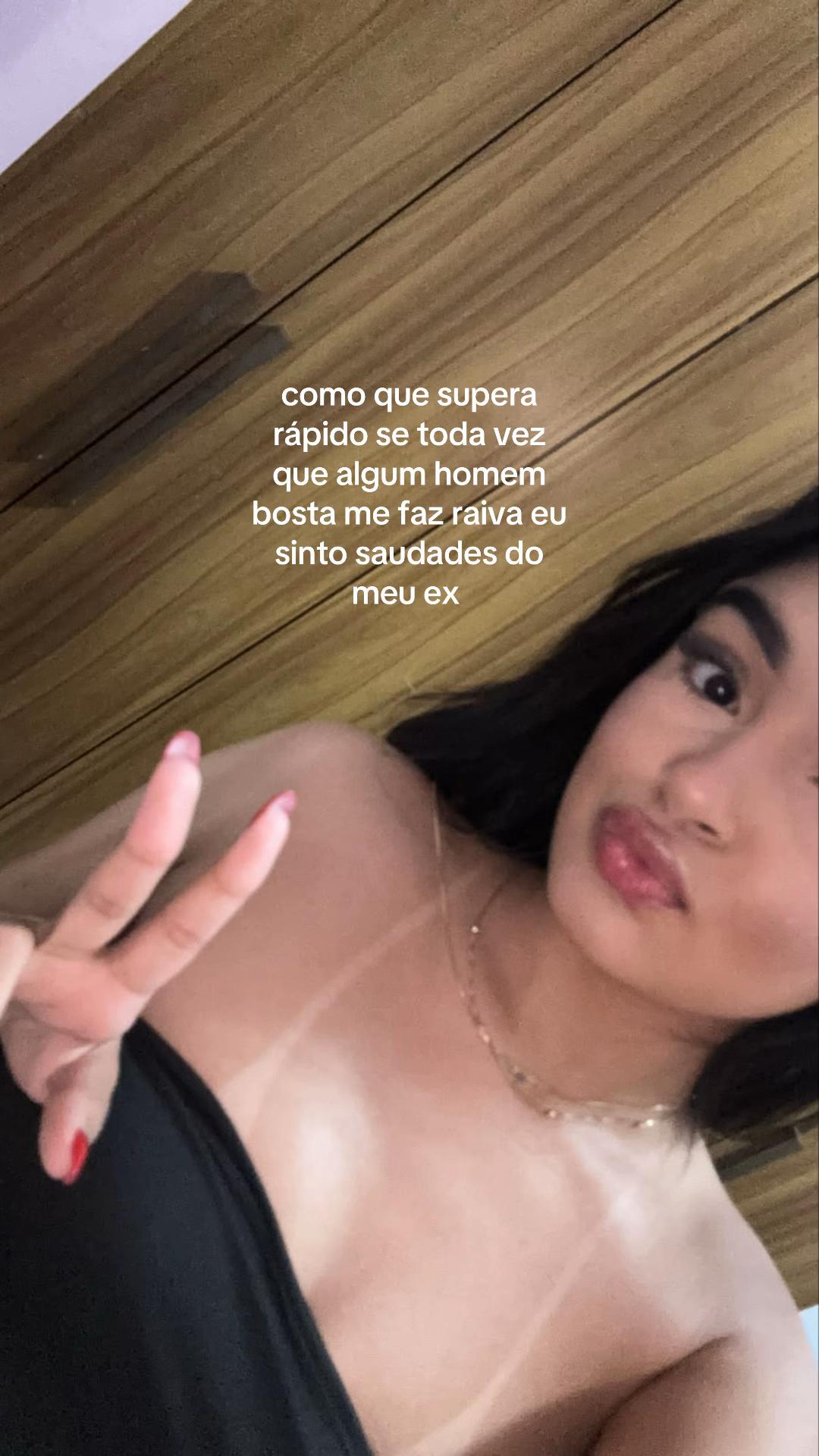 @juliafwz