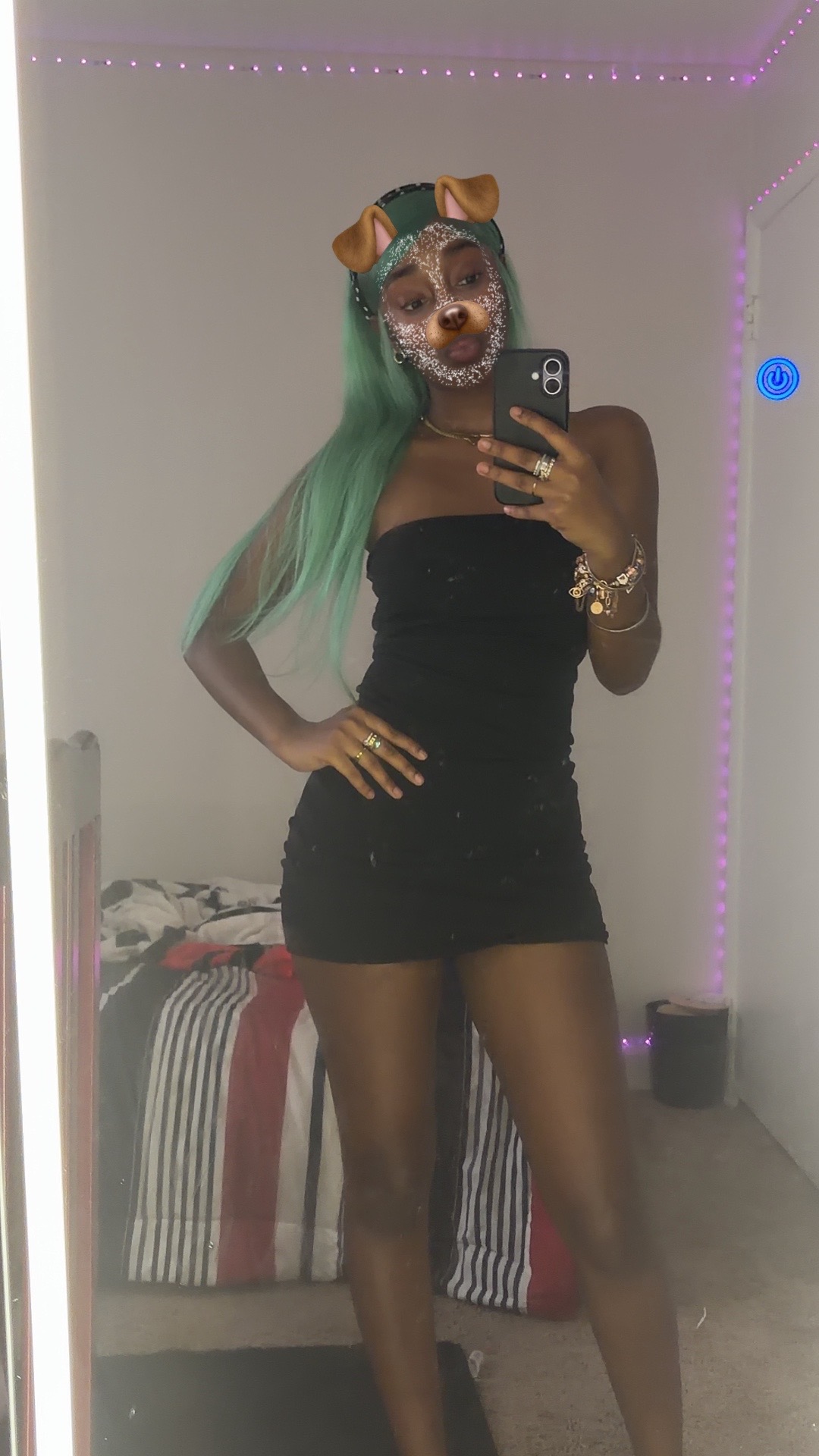 @adoreelele.e