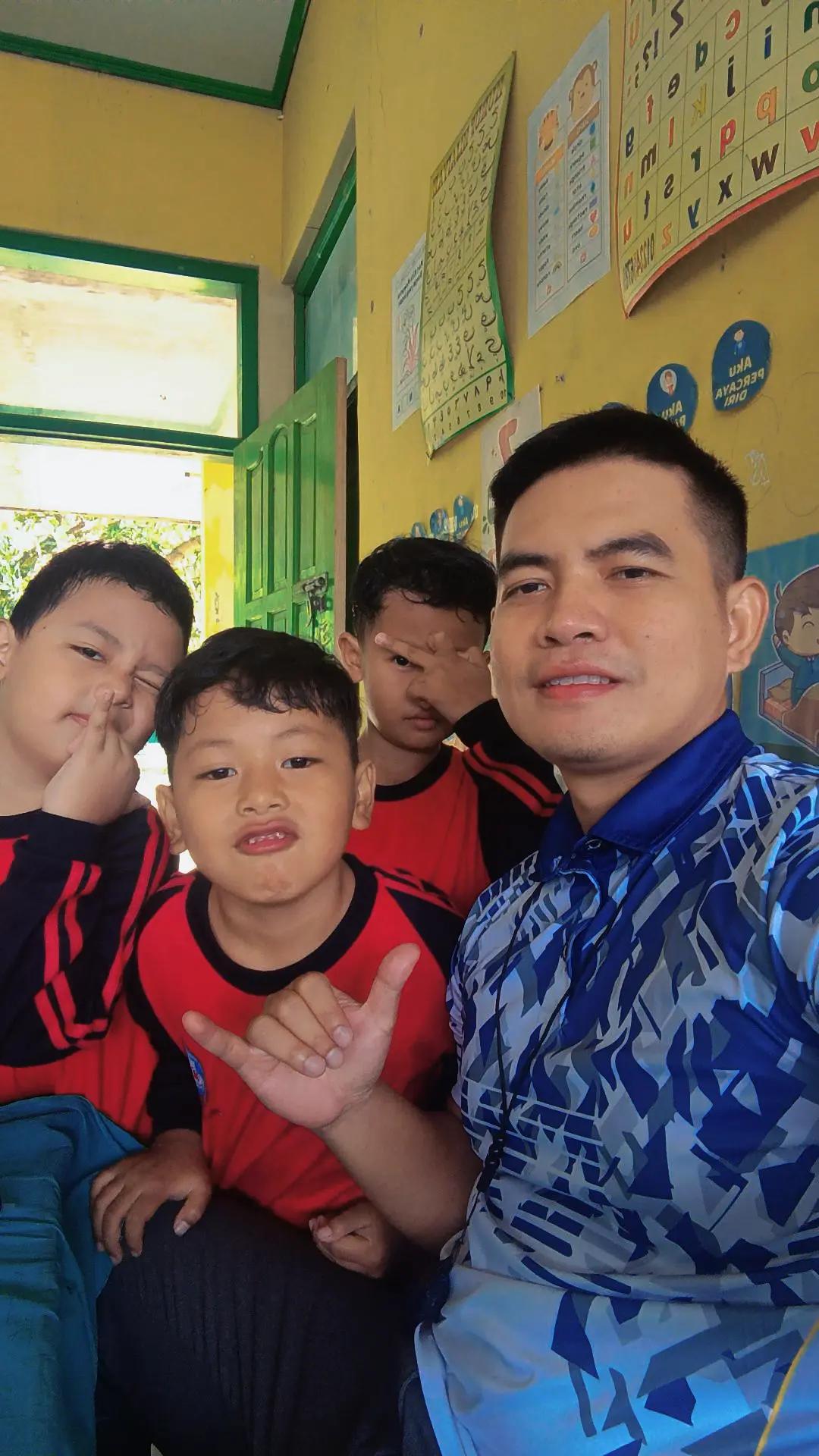 @ARIS SANJAYA ♈