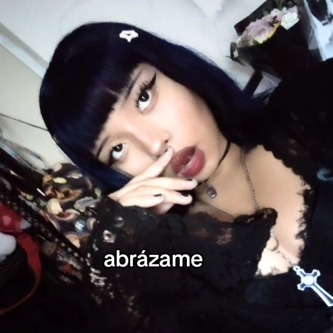 @zoezoezoe