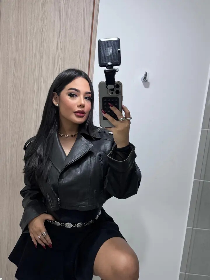 @emny.seguidores