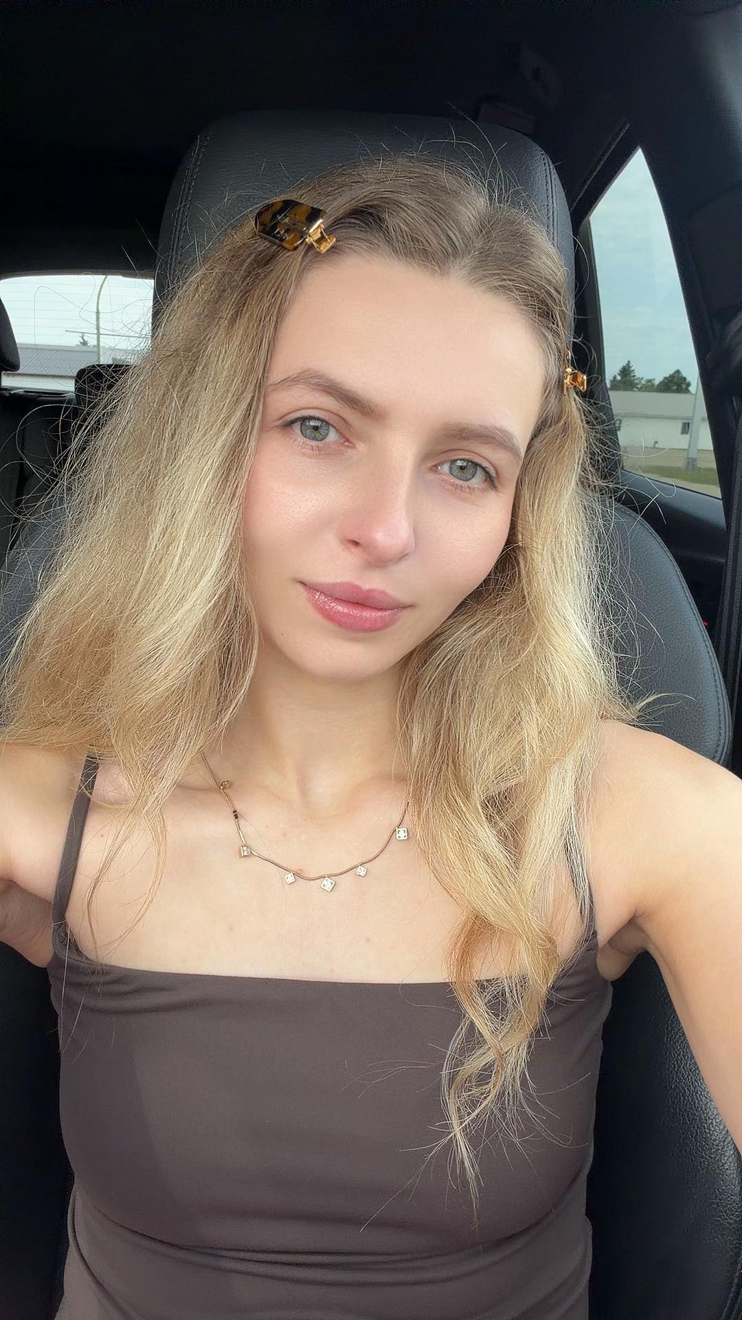 @Зорі💫