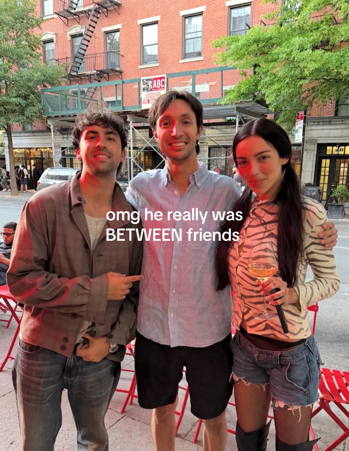@eyesonbtwnfriends