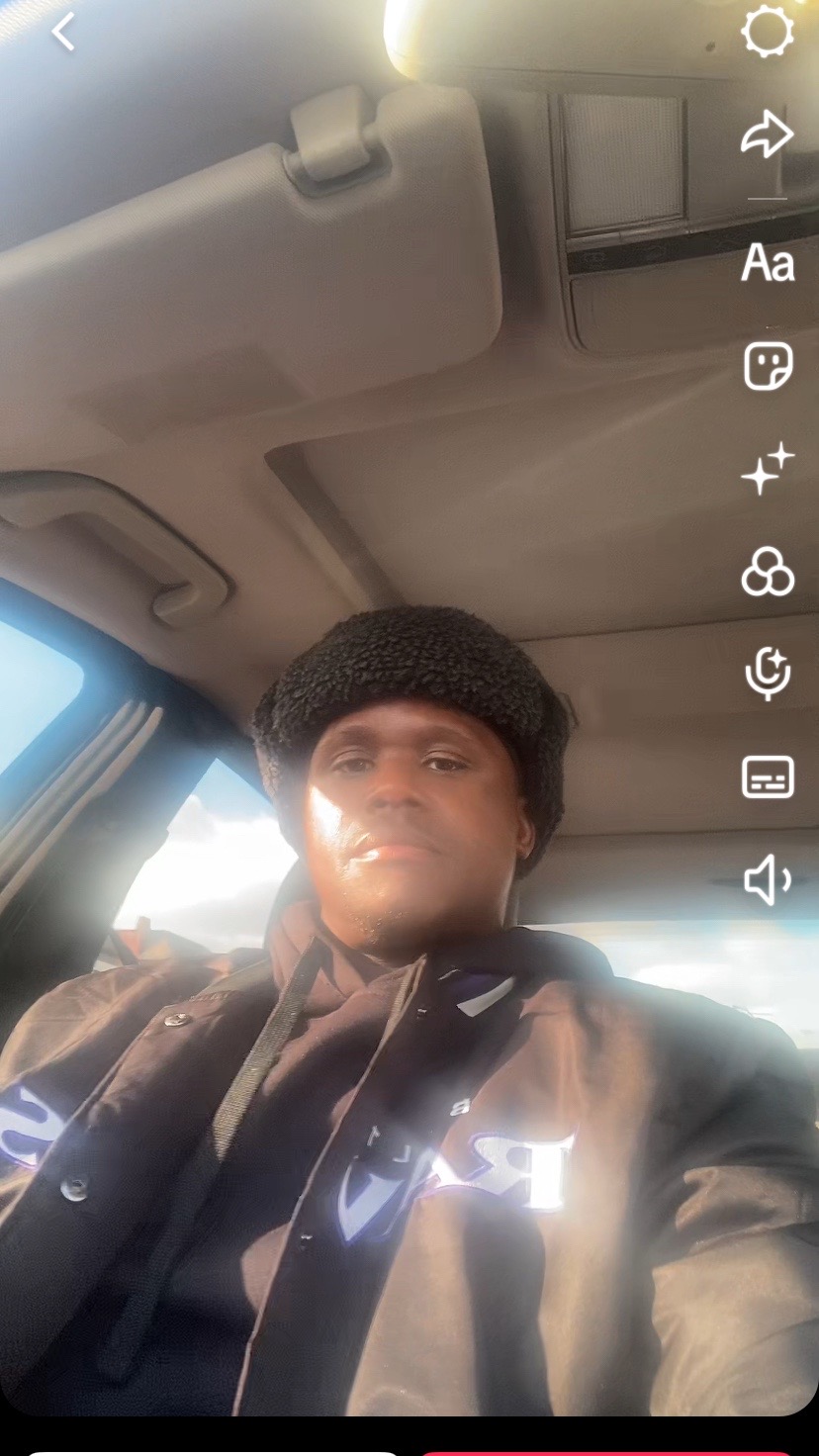 @Wat_it_dew_Que