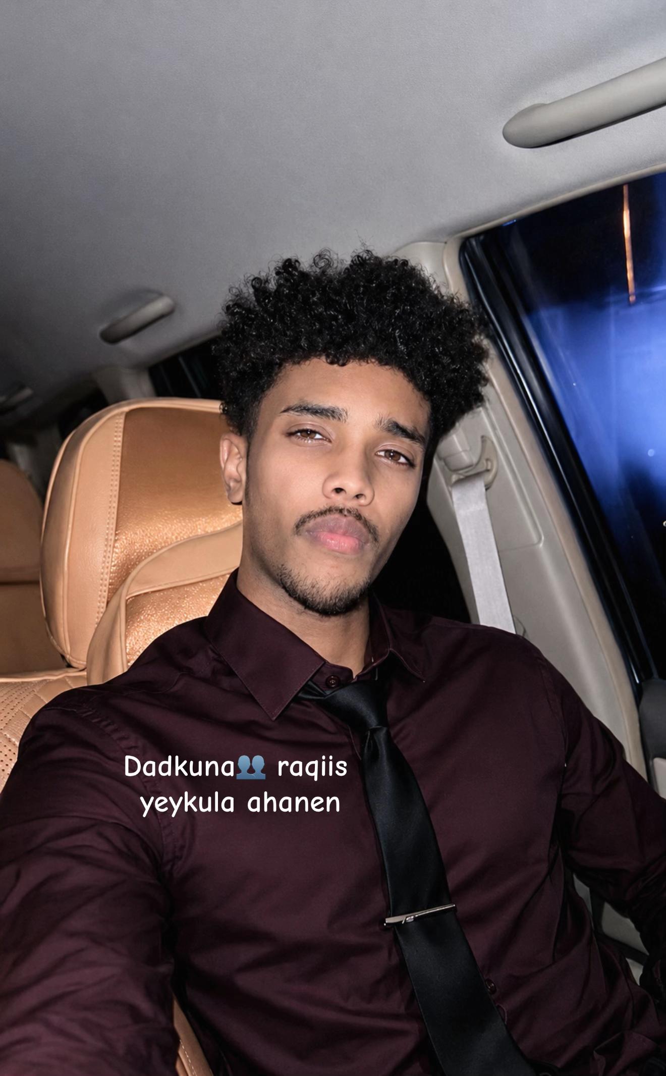 @🎖 Țαhα..🤵🏽♂️