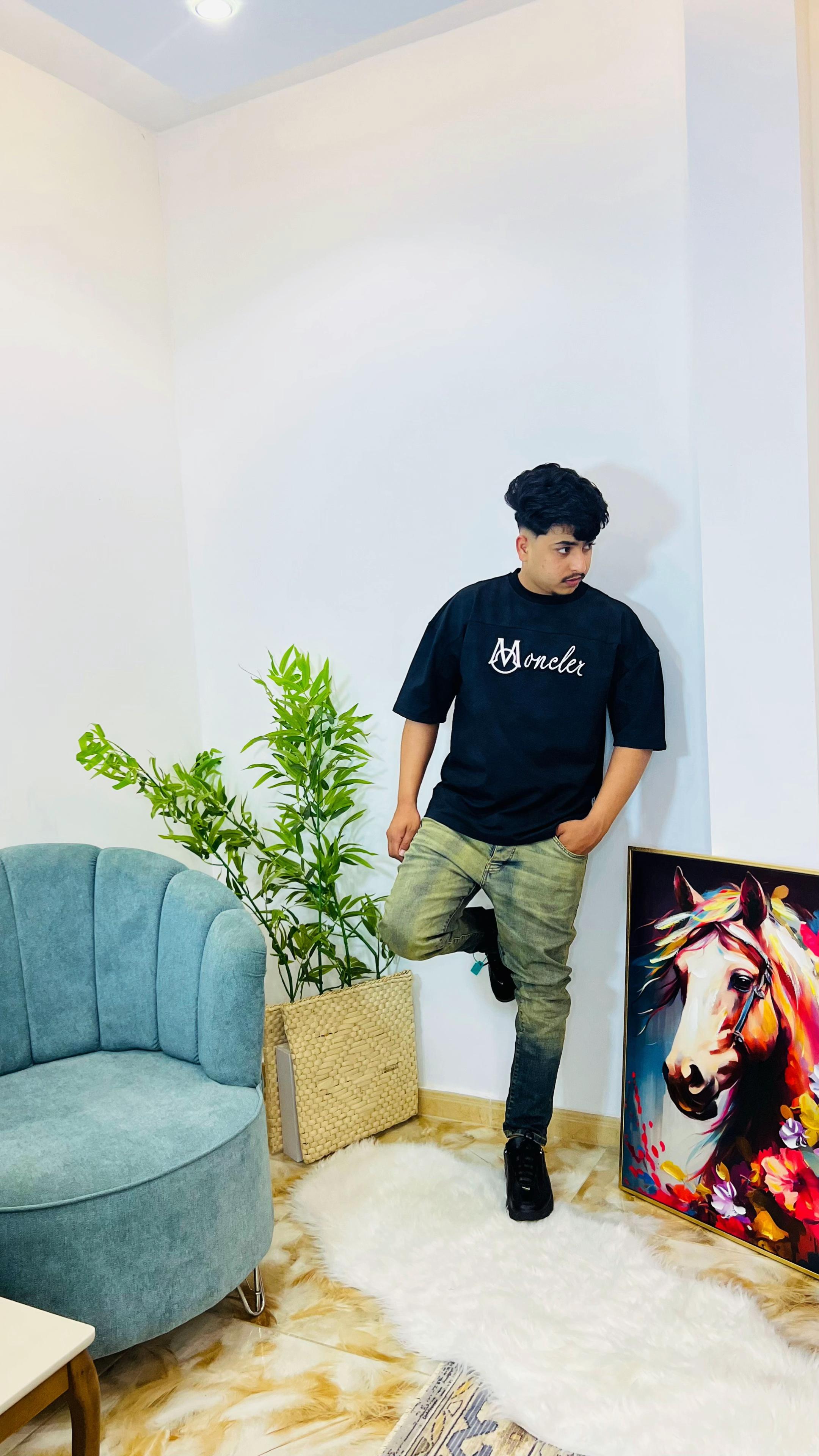 @محل البش لملابس الشباب 🛍️👕.