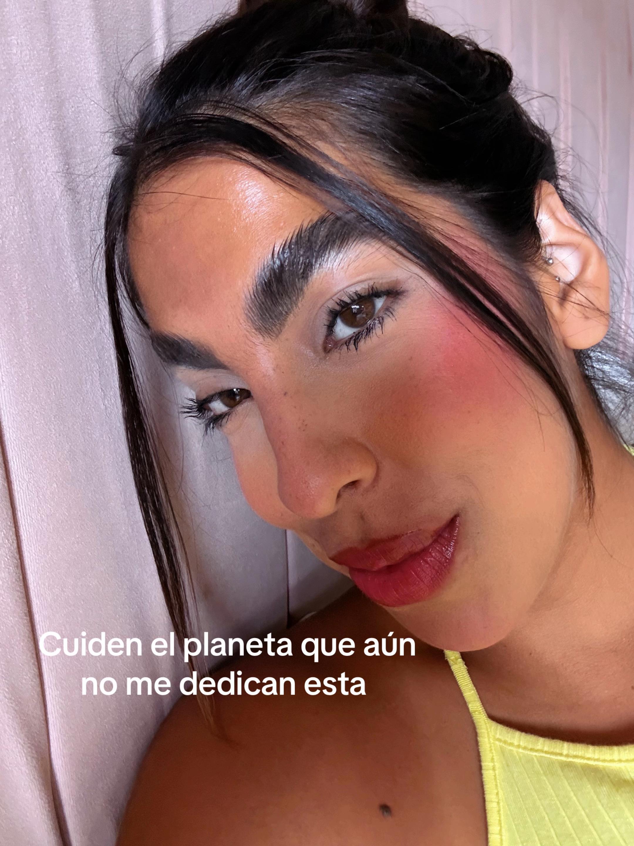 @Sof&iacute;a 🦋