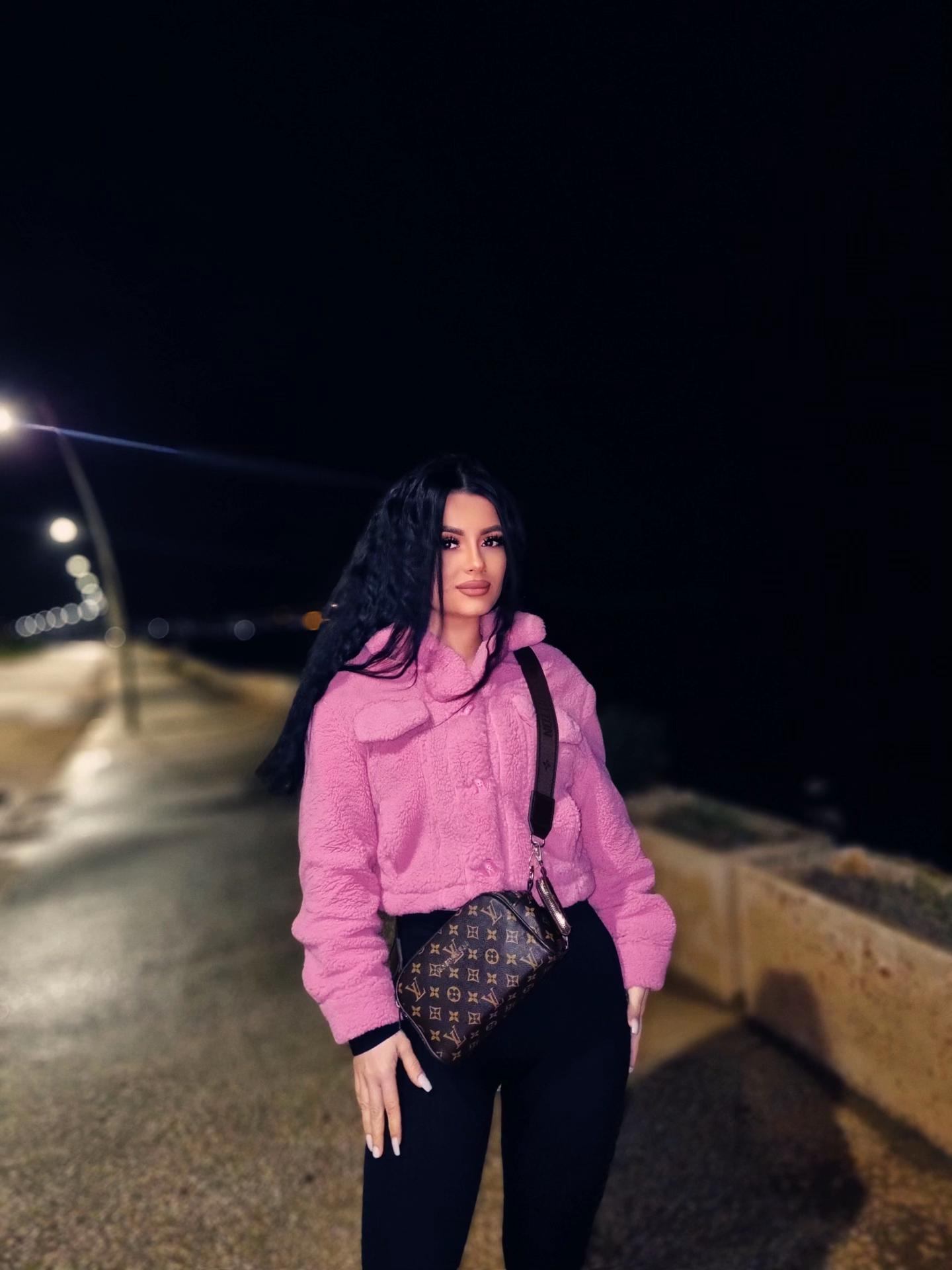 @Simona Georgiana 🌹