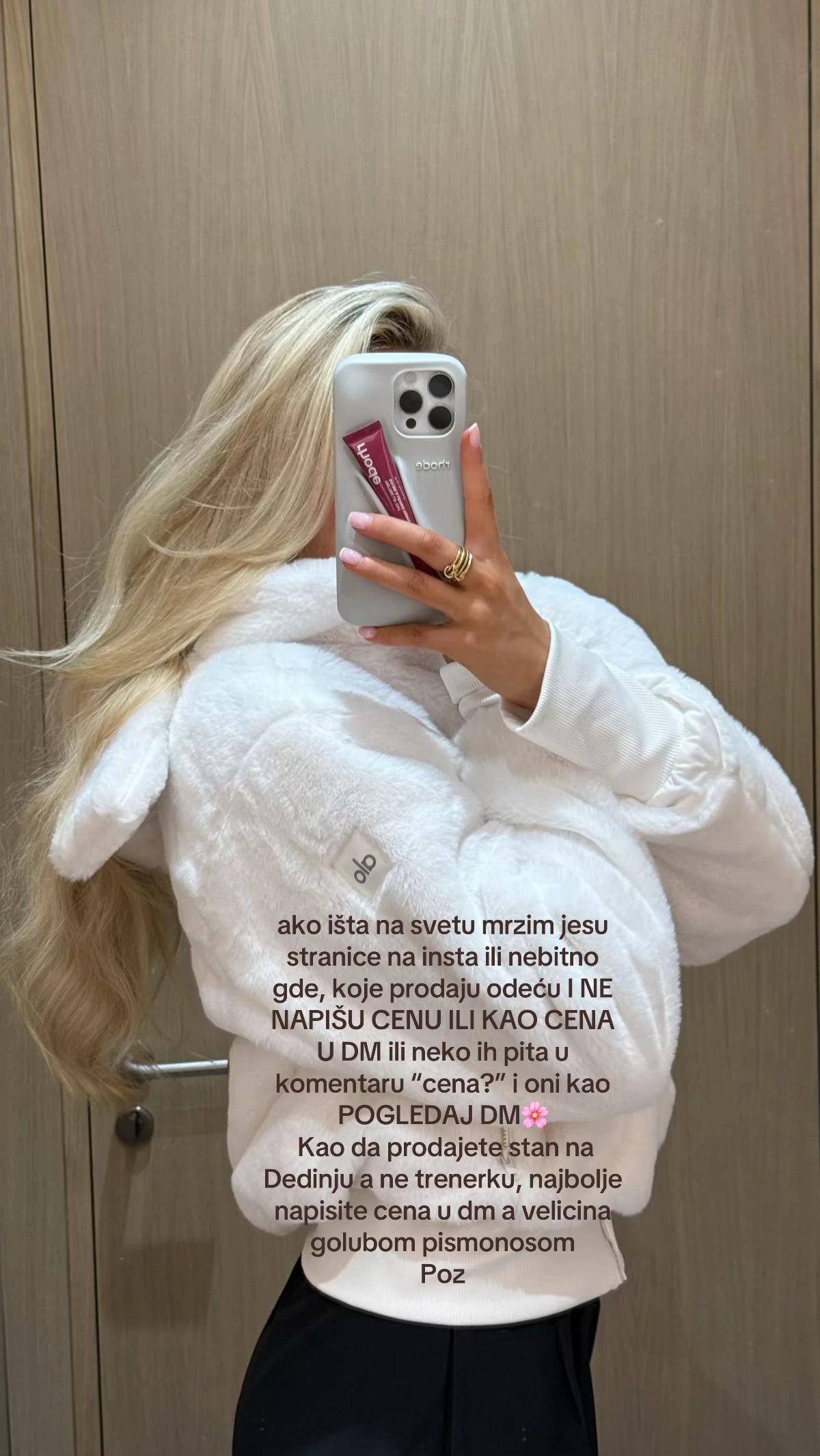 @mhellos