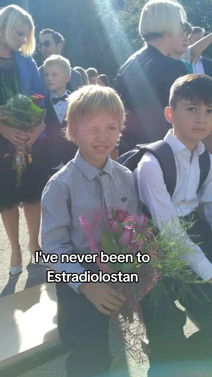 @Хаотично Злая Алина жест🏳️&zwj;⚧️