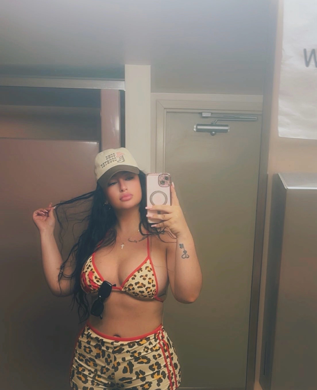 @Vi_Love_