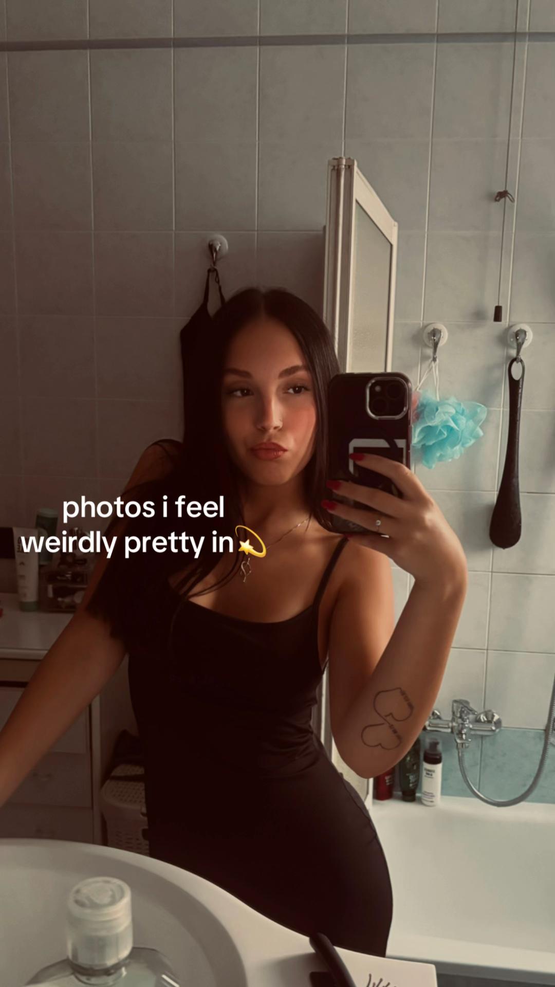 @🐖