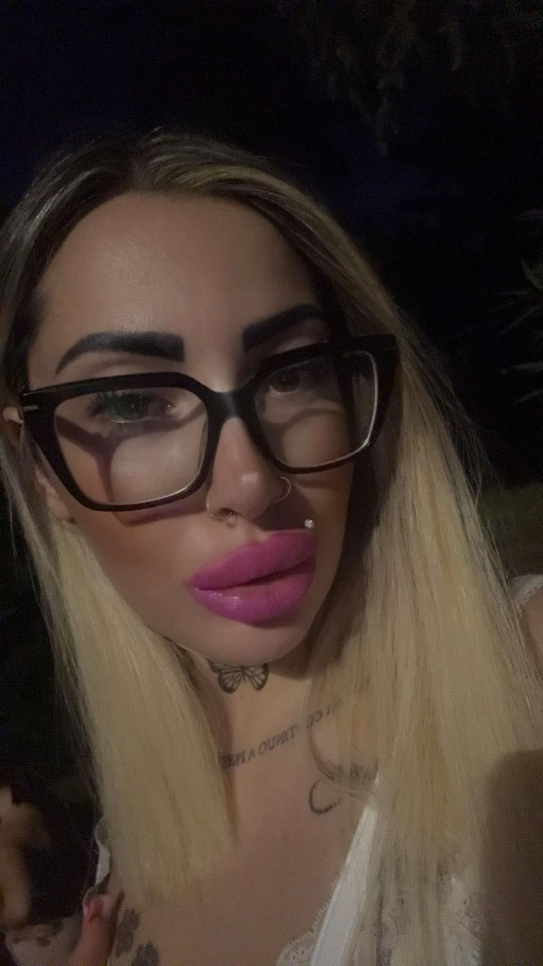 @ERIKA🖤