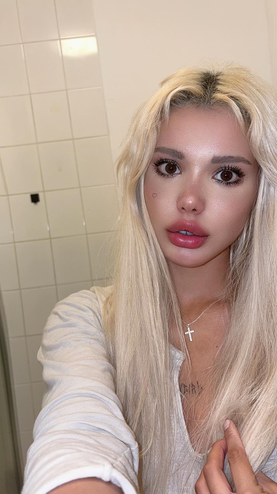 @krankebarbie