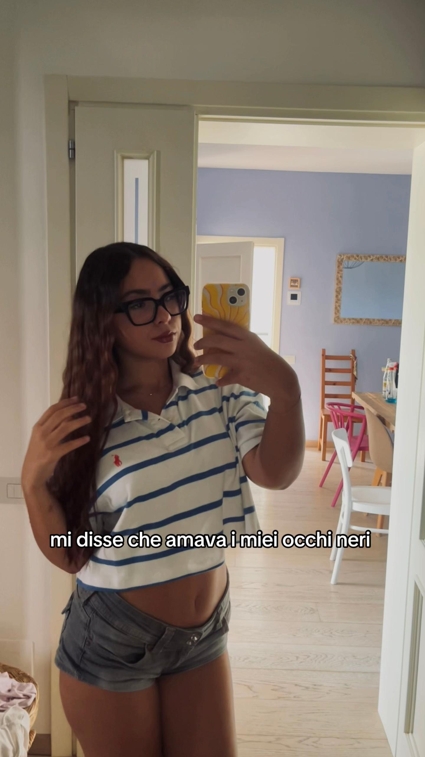 @⍟