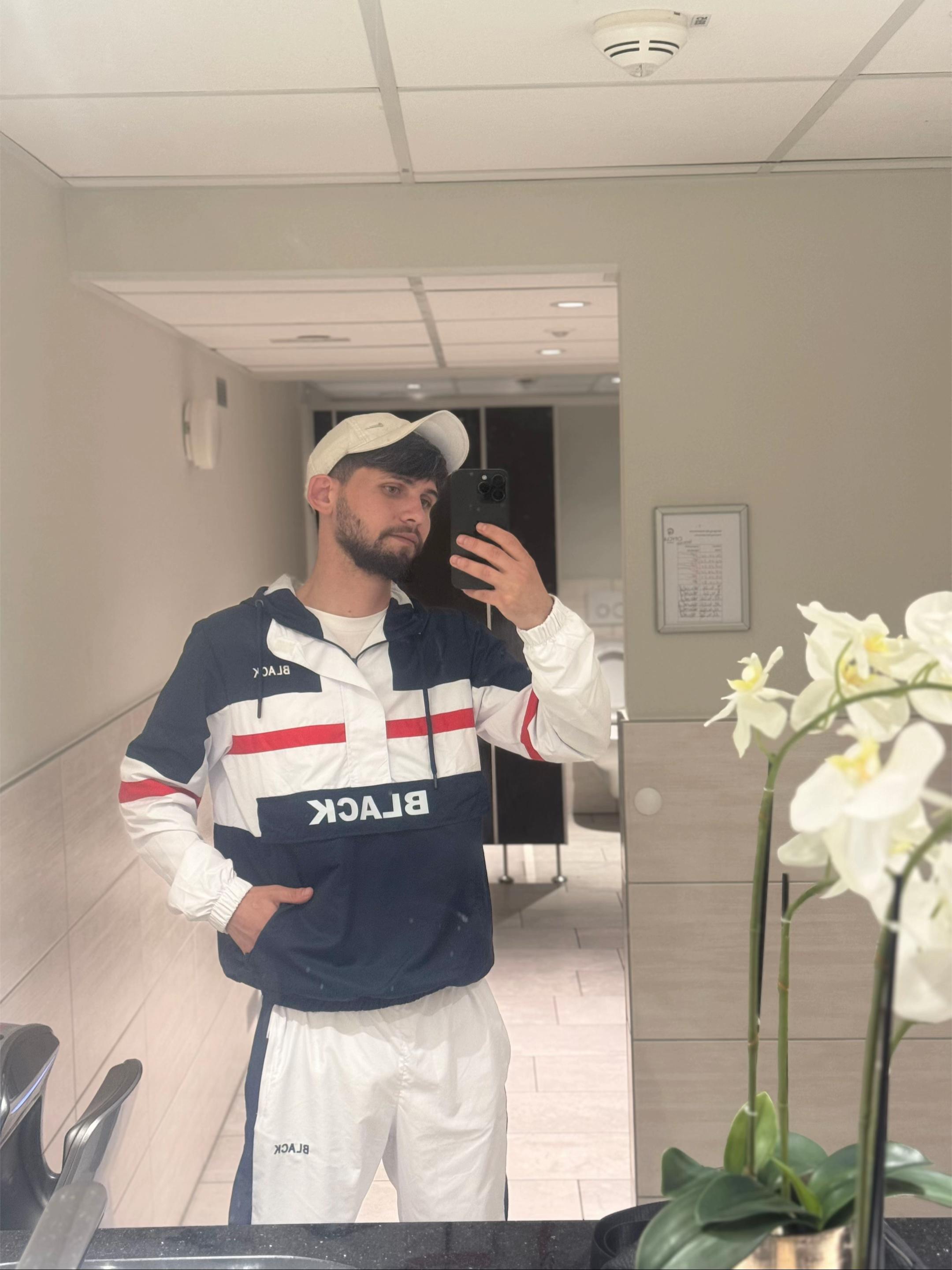 @Hamudi 🇸🇾