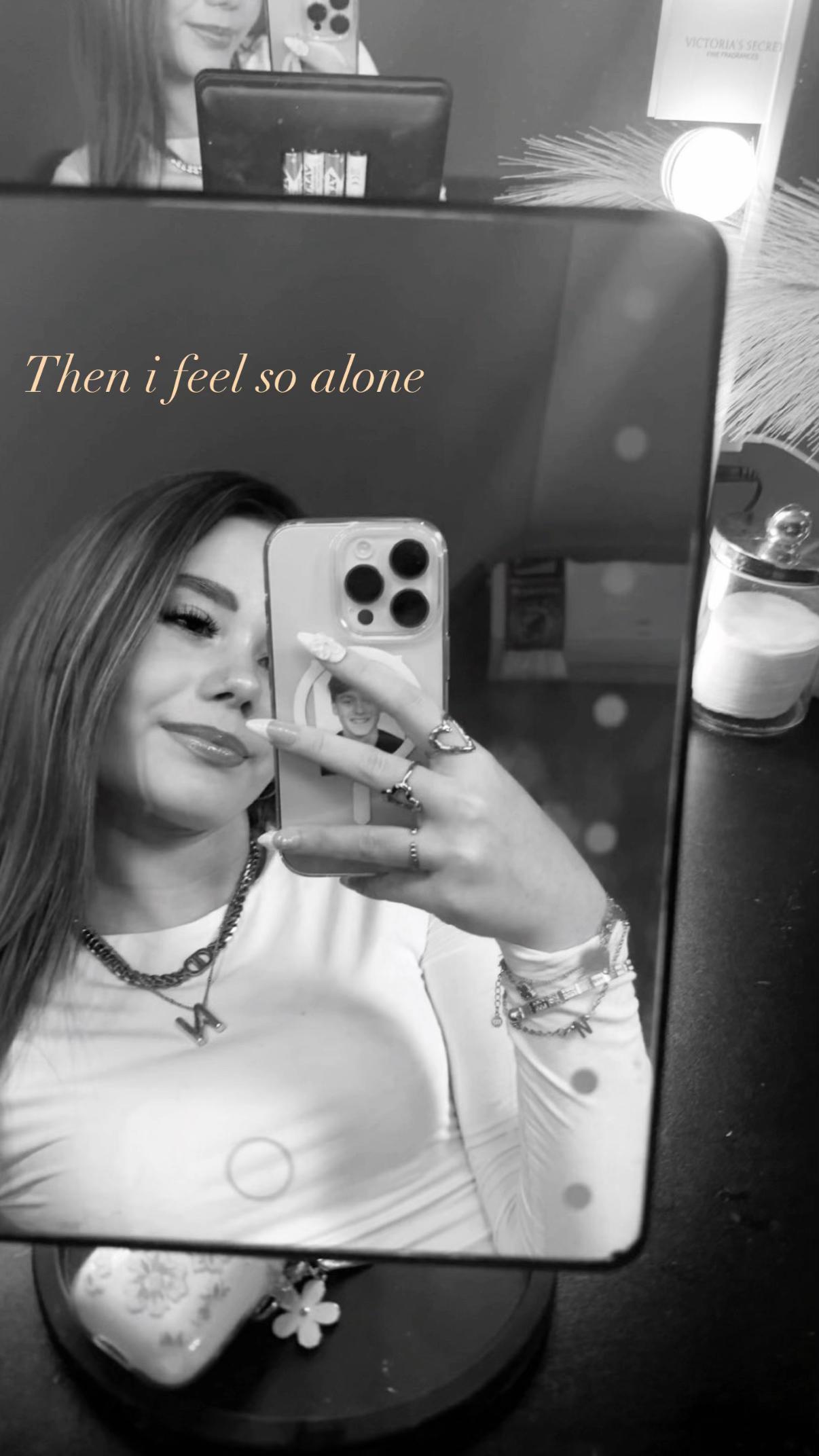 @𝐑